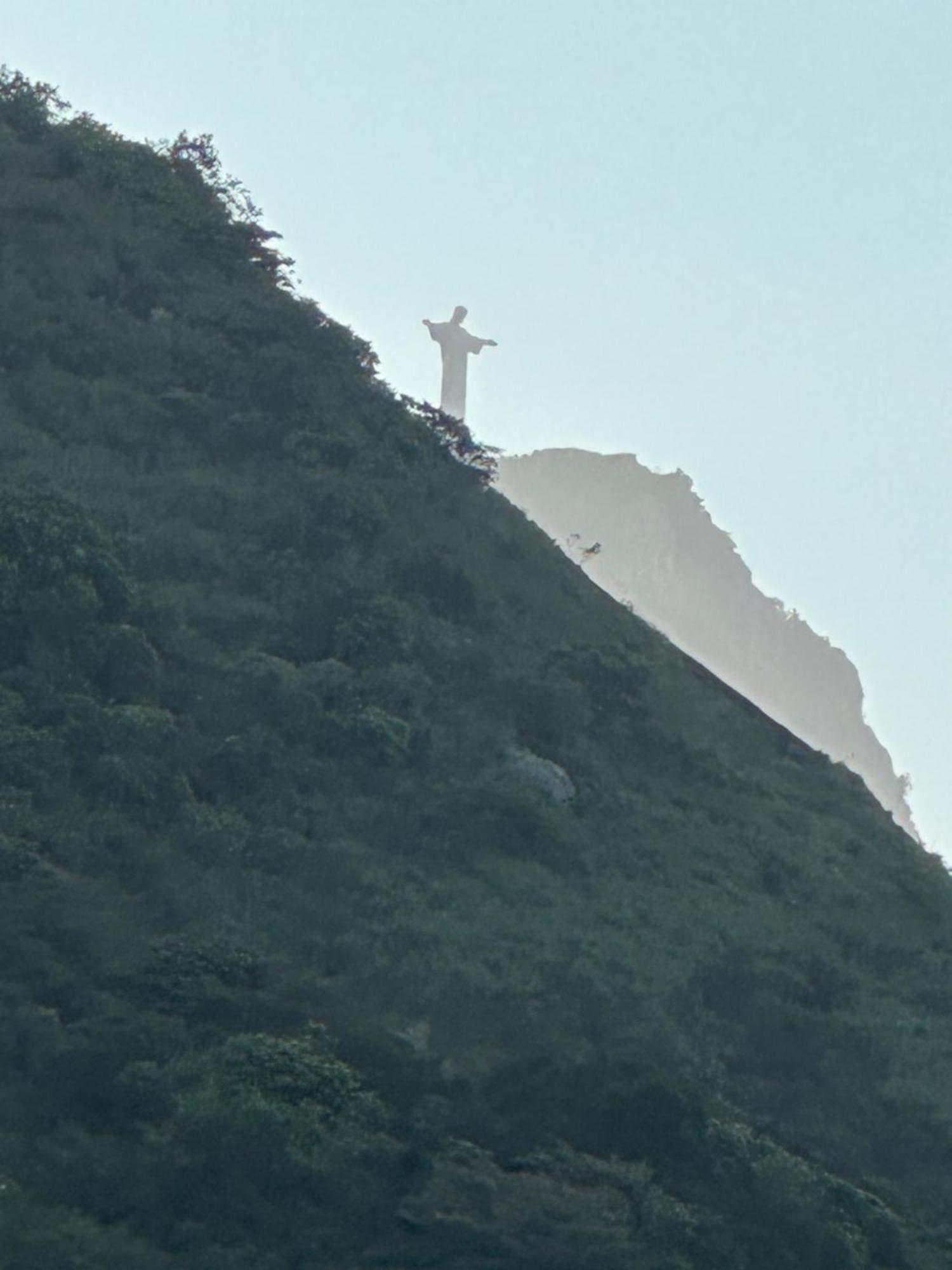 Cobertura Com 6 Quartos E Vista
