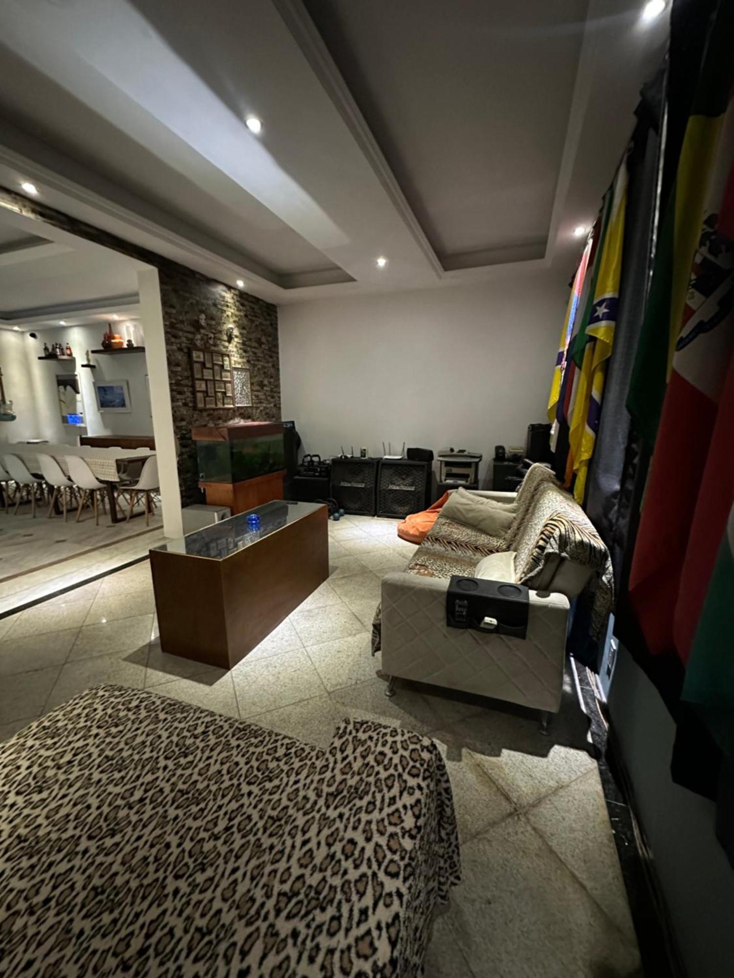 Apartamento Cobertura Com 6 Quartos E Vista